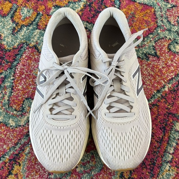 New Balance | Women's Lavender/Grey Fresh Foam Arishi V2 Running Shoes, size 8.5 - Picture 12 of 14